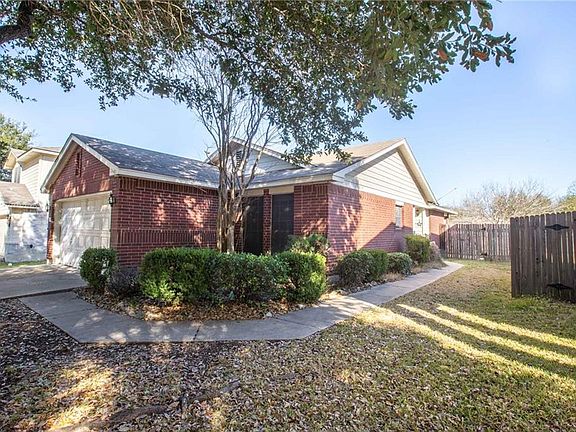 3rd image of 2697 Bradley Ln