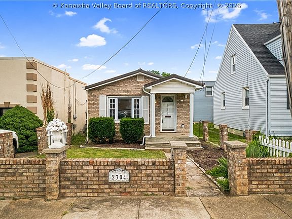 3rd image of 2304 Charles Ave