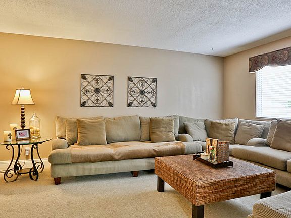 3rd image of 3044 E Merrygrove St