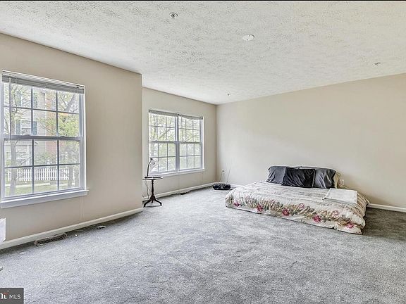 4th image of 1640 Briarview Ct #46