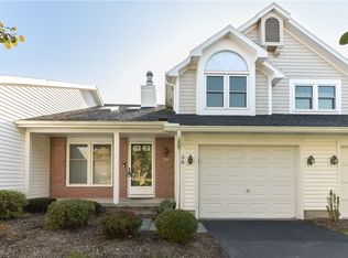 38 Overview Cir, Rochester, NY 14623