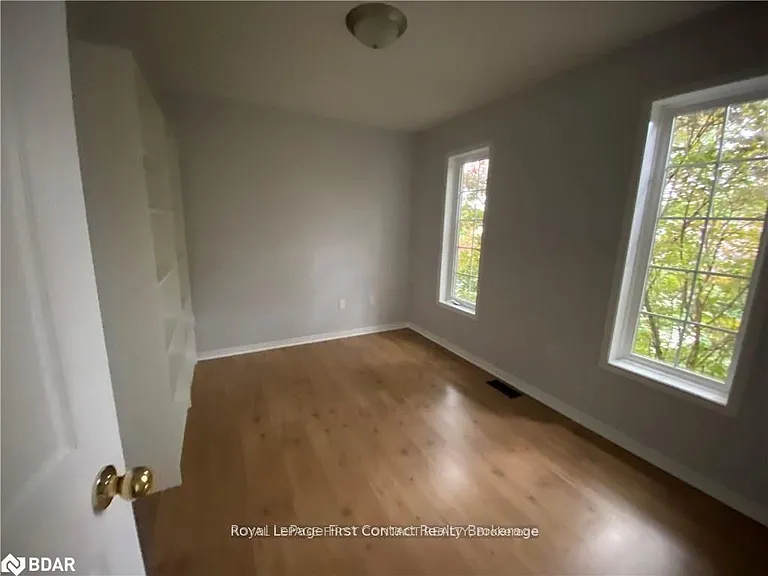 41 Copeman Cres — Photo 13