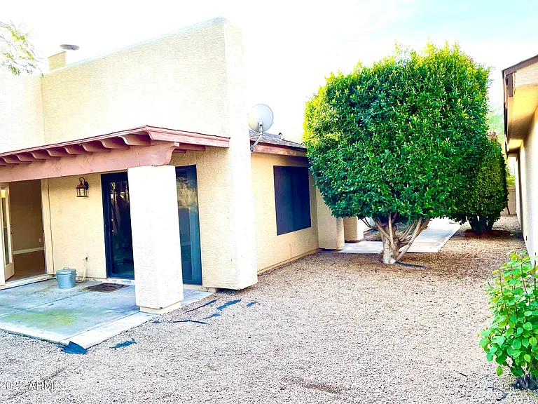 4522 E Renee Dr — Photo 18
