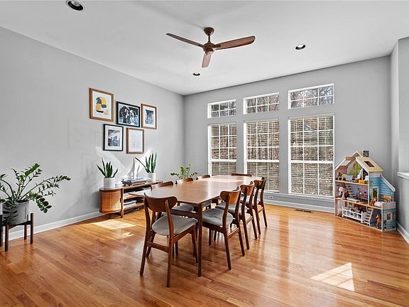 4th image of 596 N Rockcliff Rd