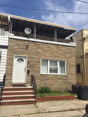 Sold by Fillmore | media 1