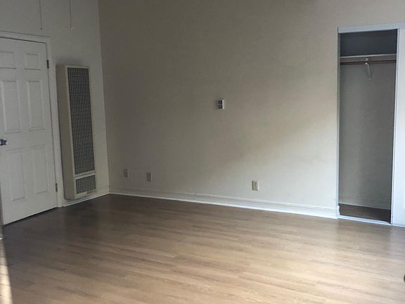4th image of 1078 E Ocean Blvd APT 10