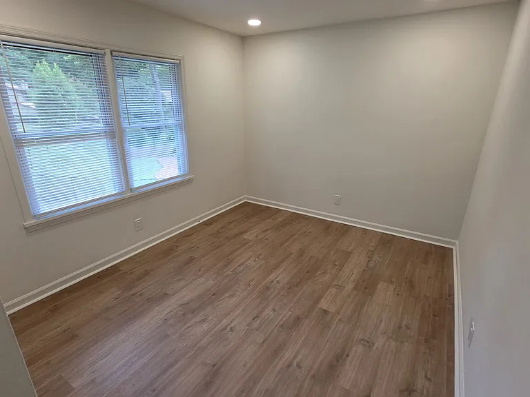3100 Meadow Mere W — Photo 22