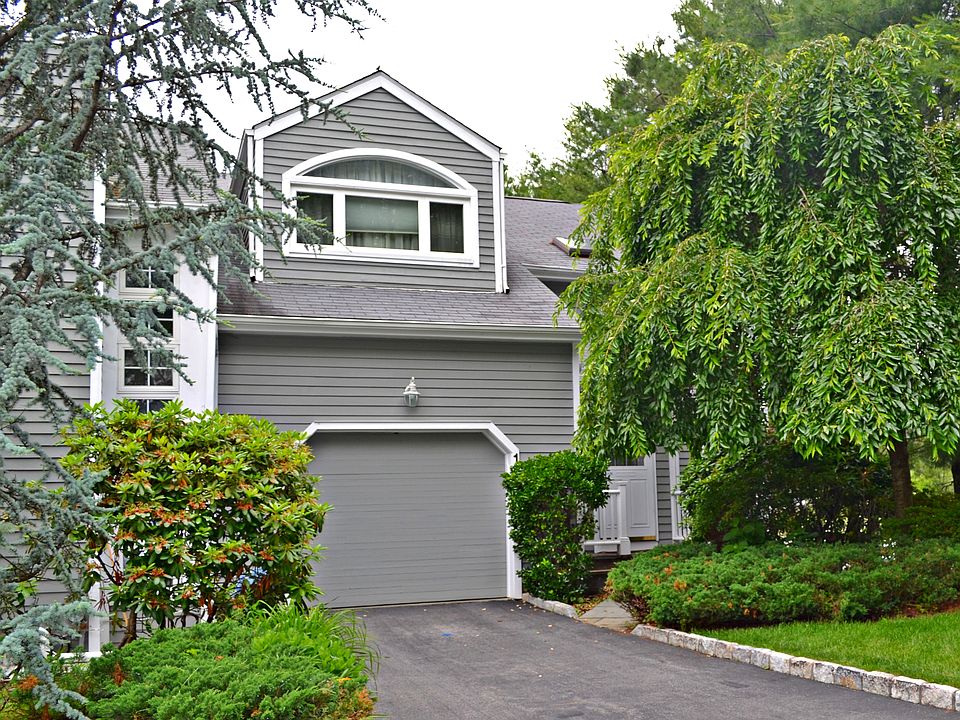 1st image of 1 Pinewood Cir