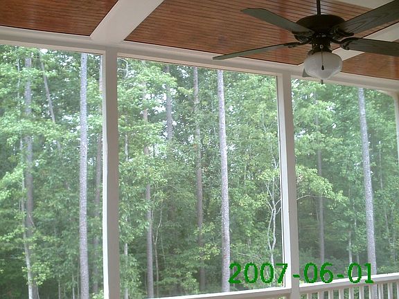 Huge Screened in Retreat!