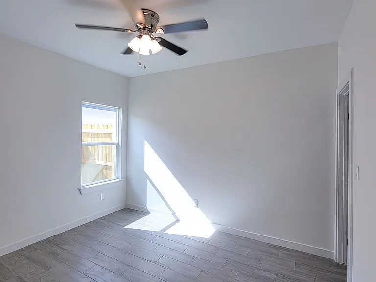 1404 W Platinum Dr #4 — Photo 16