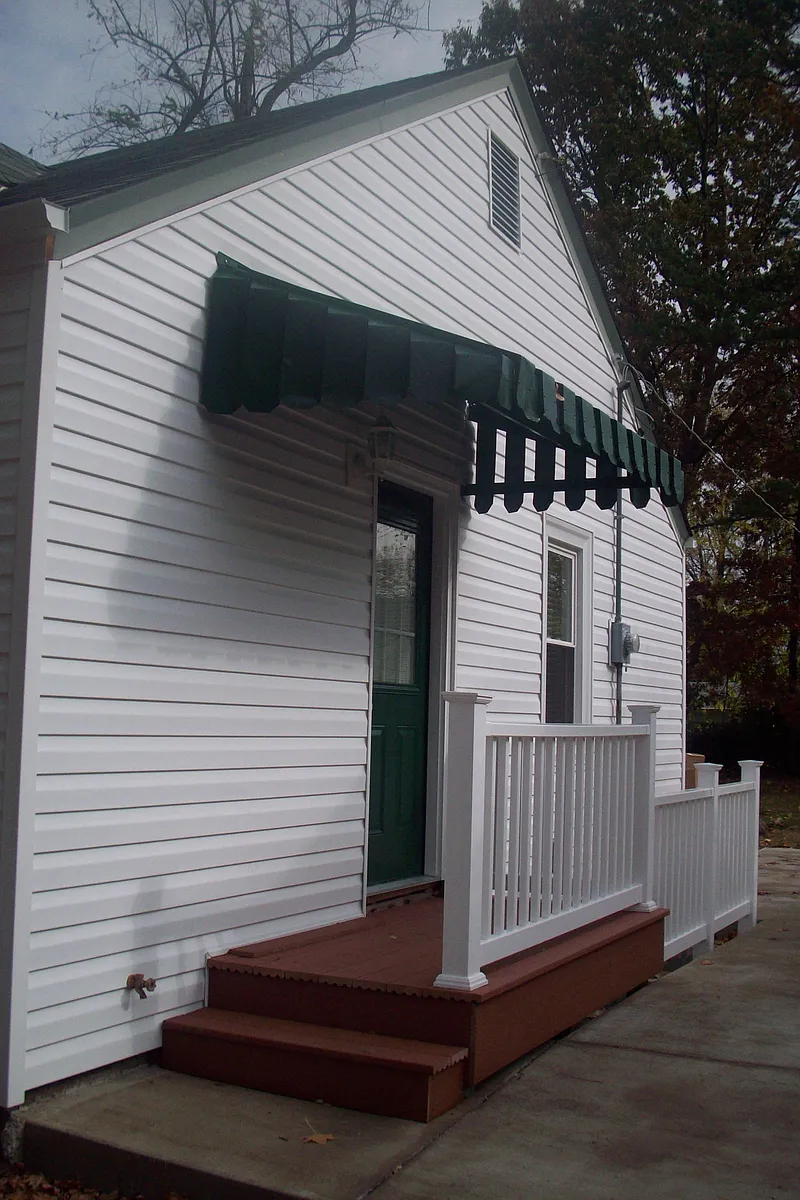 Building Photo - 2820 Hilldale Ave