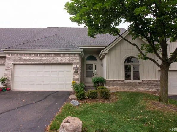36484 Rutherford Ct, Farmington, MI 48335