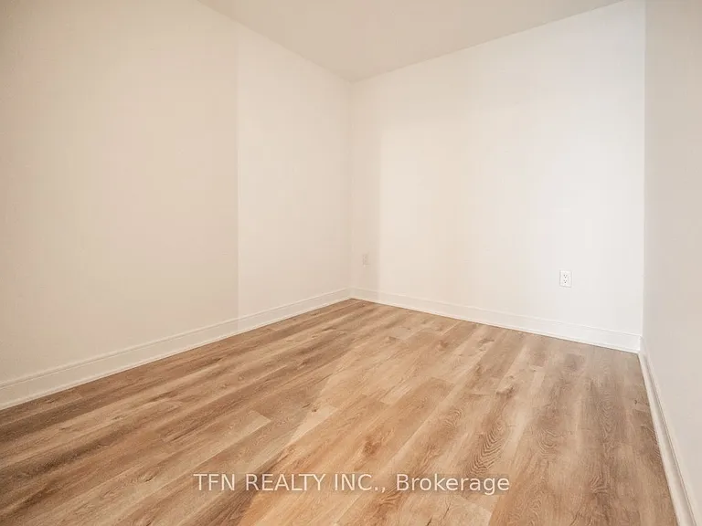 86 Dundas St E #1611 — Photo 14