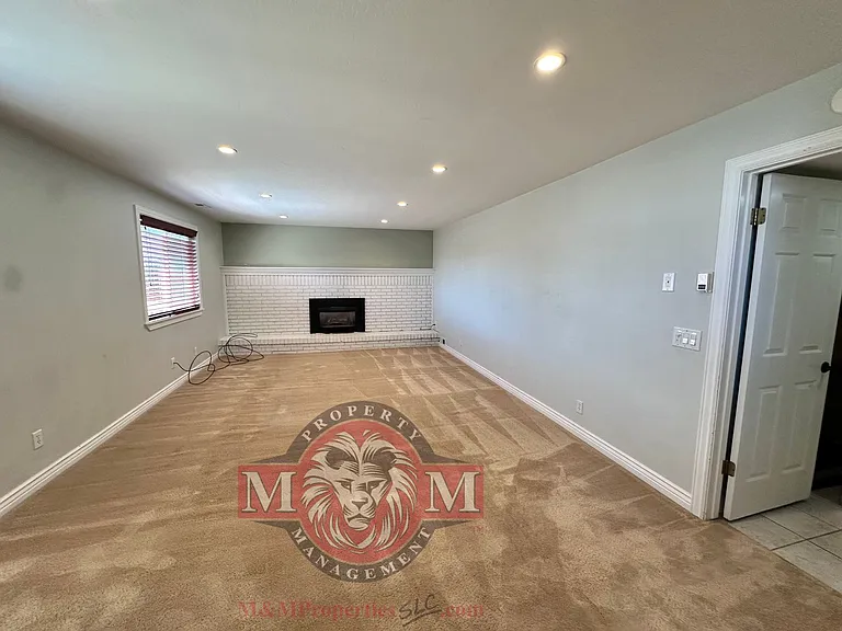 12128 S Woodridge Rd — Photo 18