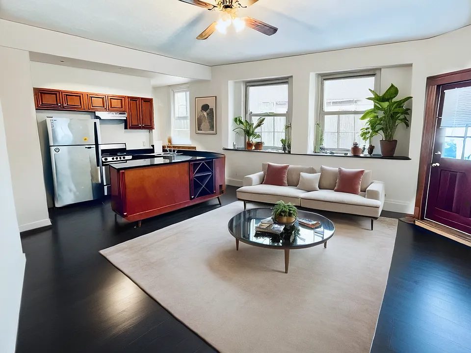 300 North St #1