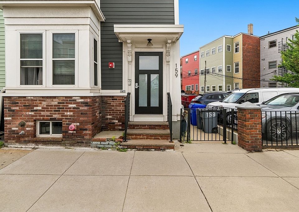 1st image of 159 Bennington St APT 3