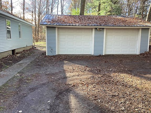 Oversize two-car garage