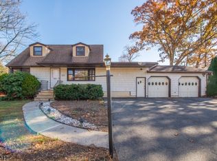 452 Ridge Rd, West Milford, NJ 07480