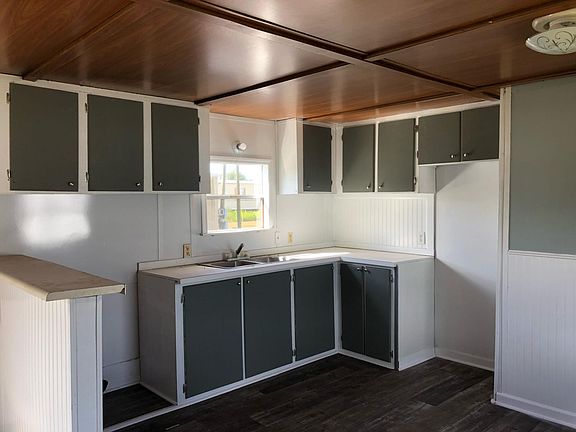 2nd image of 16821 Sanders Cir
