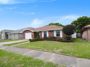 7324 Heather Ct, New Orleans, LA 70127