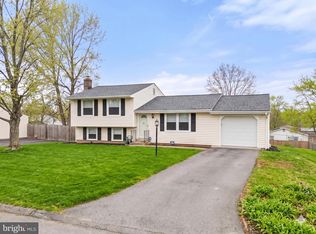 138 N Ithaca Ct #0, Sterling, VA 20164