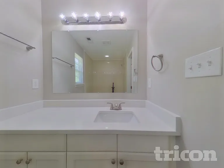235 Chattaroy Dr — Photo 9