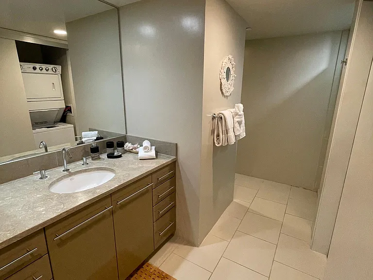 1200 Queen Emma St #2406 — Photo 22