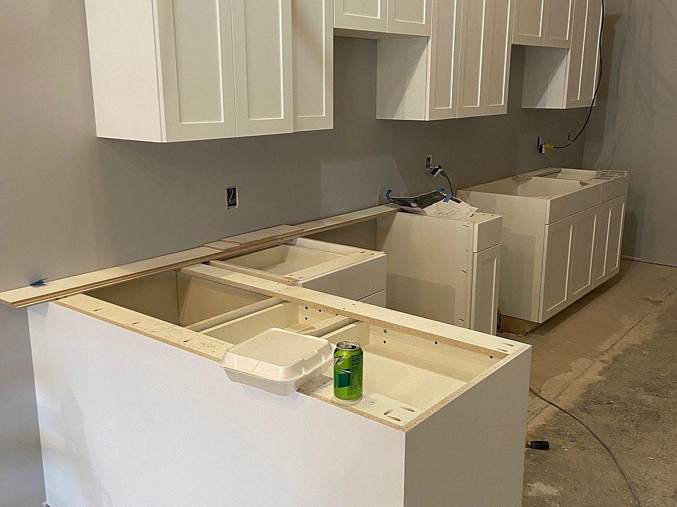 2nd image of 206 W Clark St #2
