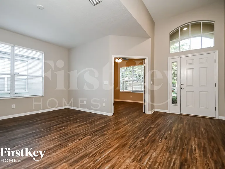 8907 Sandy Plains Dr — Photo 2