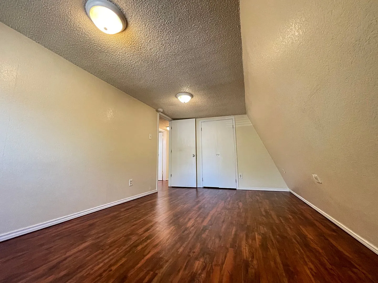 Affordable 2 bed in Arts District — Photo 4