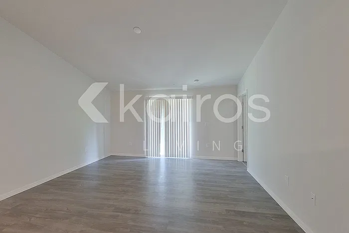 2 bed, 2.0 bath, 1120 sqft, $1,425 — Photo 4