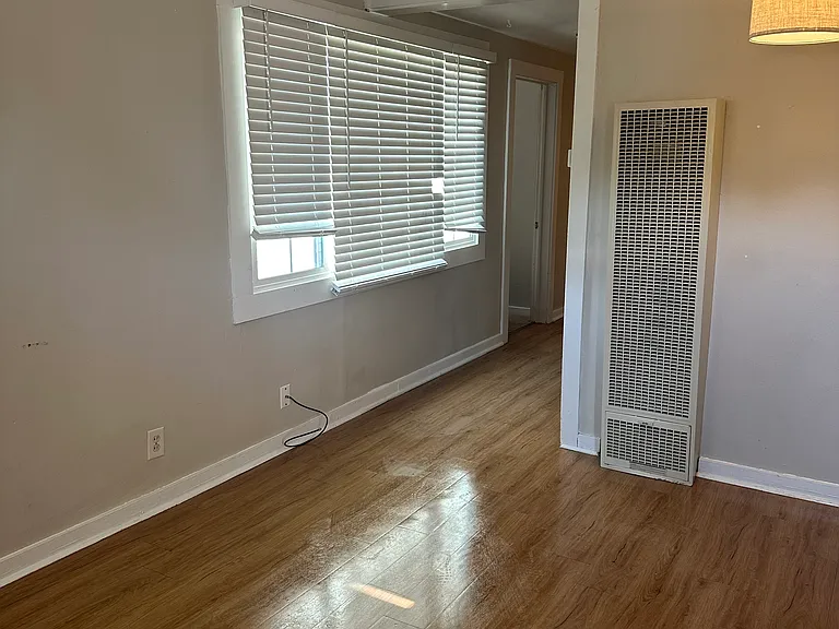402 E High St #1 — Photo 5