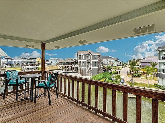 2nd image of 341 Admiral Cir