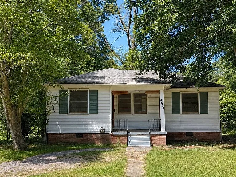 4673 Churchill Dr — Photo 1