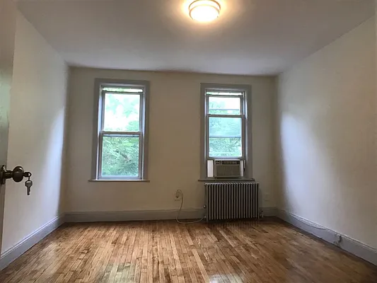 Rented by Nooklyn NYC LLC | media 2