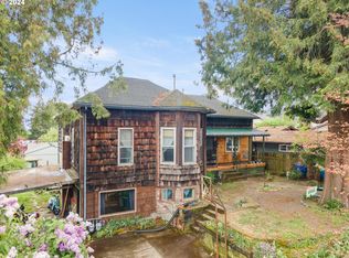 8848 N Burrage Ave, Portland, OR 97217