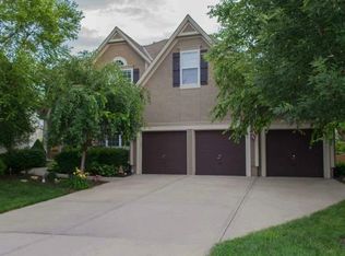 21707 W 99th Ter, Lenexa, KS 66220