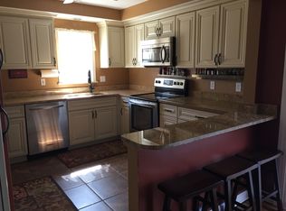 1320 Richmond Rd, Lyndhurst, OH 44124