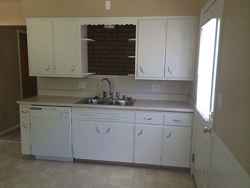 5th image of 2533 Woodward Ave SW