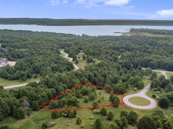 V/l 26 Celestial Ridge Dr, Onekama, MI 49675