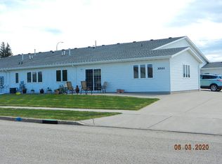 3001 E Colorado Dr, Bismarck, ND 58503