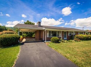 2402 Hilton Ln, Johnson City, TN 37604