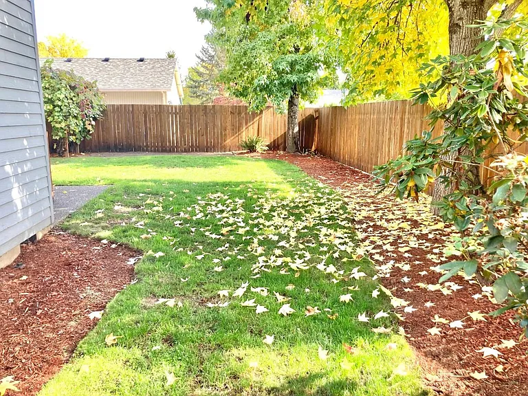 380 NW 150th Ave — Photo 24