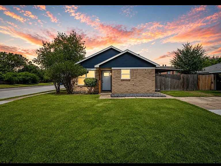 4640 Orange Cir S — Photo 1
