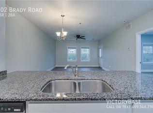 902 Brady Rd, Sackets Harbor, NY 13685