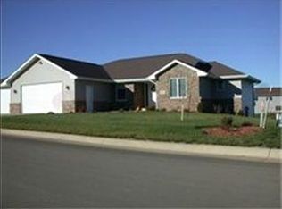 2417 Willow Brook Dr, Asbury, IA 52002