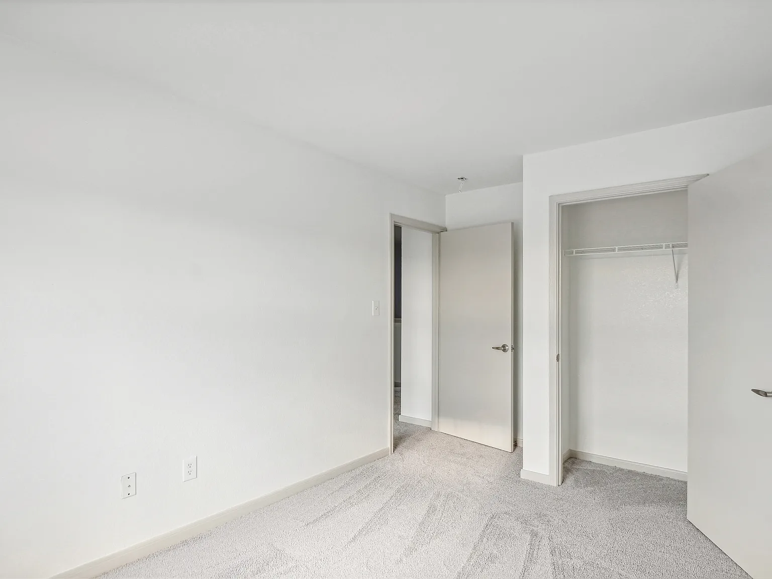 The Meridian Apartments — Photo 2