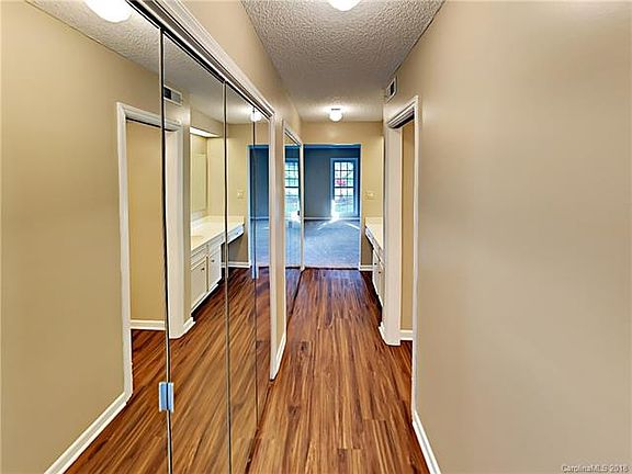 4th image of 4122 Windmill Pl