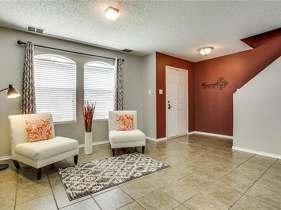 4th image of 4500 Wedgewood Dr
