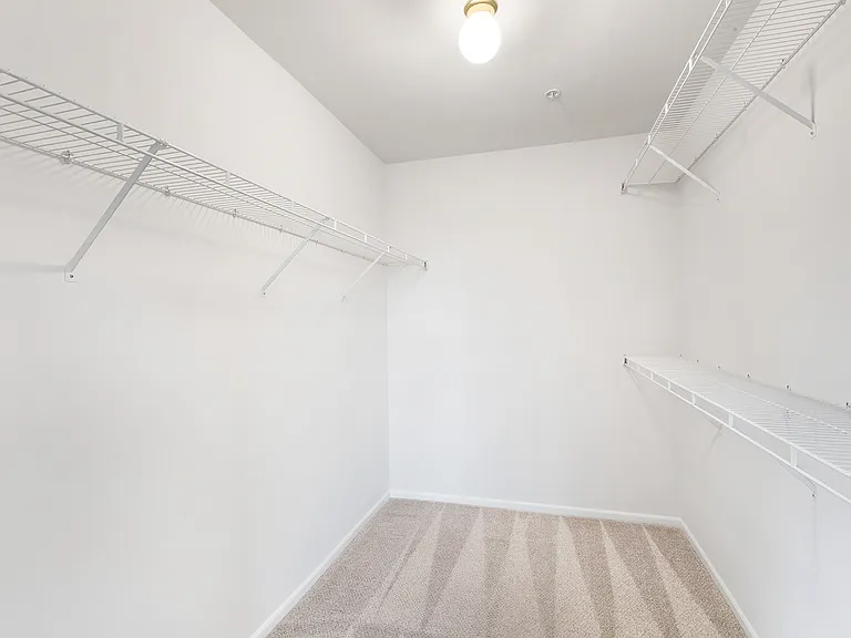701 Tallwood Ln — Photo 11